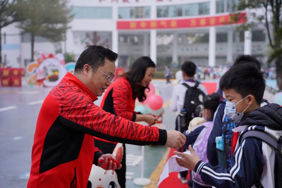 陈村镇中心小学1.jpg 图片