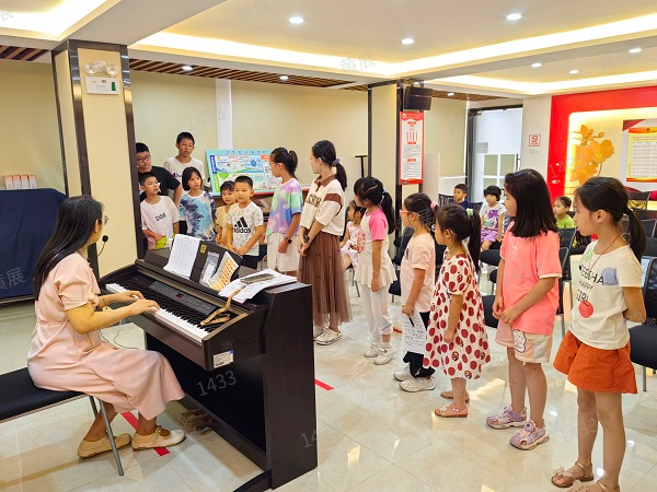 华乐街组织来穗儿童参加社区暑假活动
照片.png