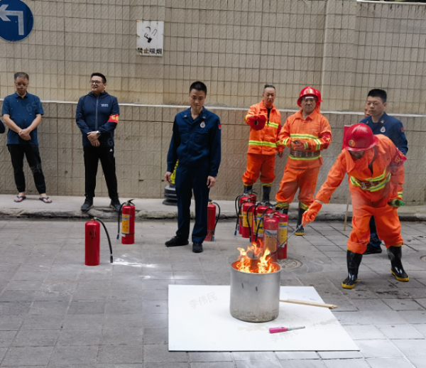 东山街消防应急演练进企业
图片2.png