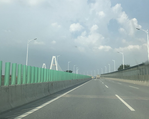 佛山禅城区东平路保利秀台天珺跨线平台占道围蔽施工