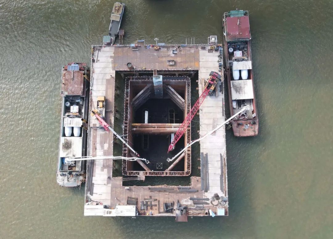 广湛高铁佛山特大桥施工取得重要进展！