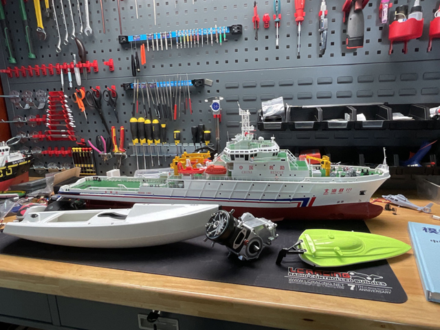 中国队身披佛山冲锋衣队服在世界航模比赛成绩令人瞩目