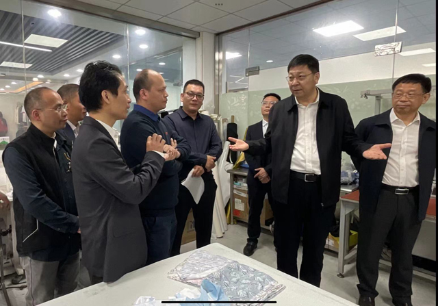 佛山市市长白涛调研无缝服装企业