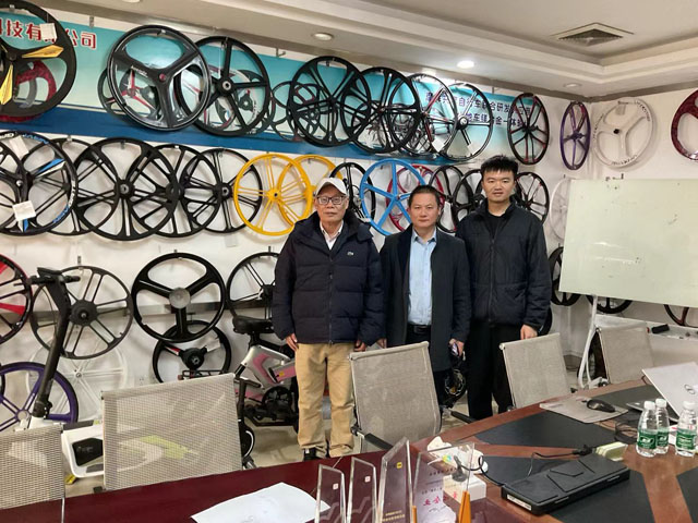 央视镜头下的巴黎奥运会街头电助力自行车轮毂佛山制造